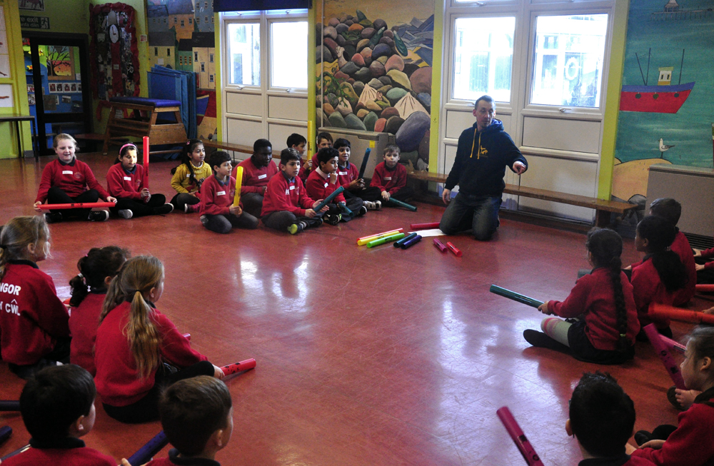 Colin Daimond gweithdy Ysgolion - Boomwhackers